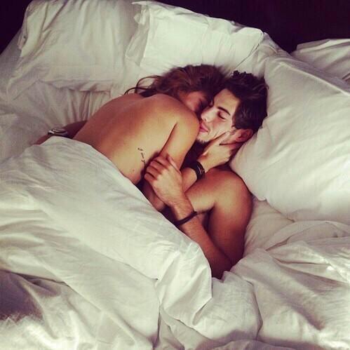 Resultado de imagem para casal tumblr