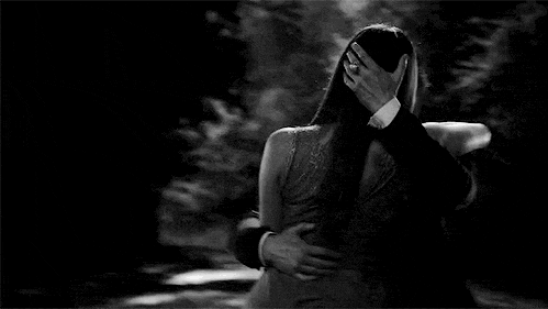 Resultado de imagem para IMAGEM DE CASAL EM MOVIMENTO TRISTE