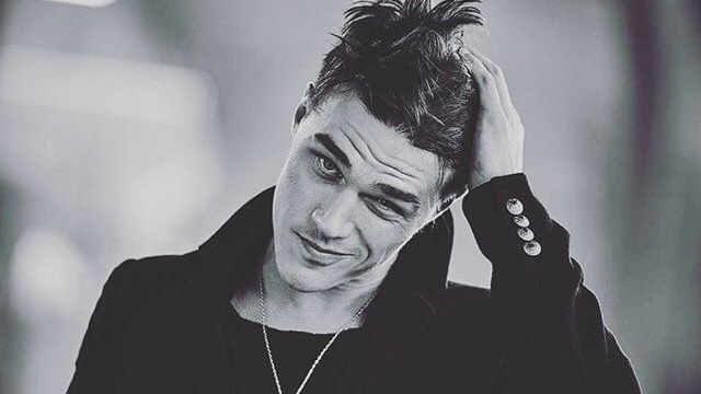 finn wittrock power how s my haircut looking brahs pic bodybuilding forums finn wittrock power how s my haircut looking brahs pic bodybuilding forums